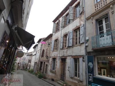 Maison de village - 198 m² - 9 pièces