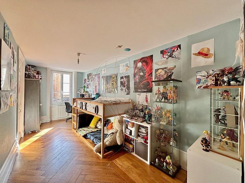 Appartement - 102 m² - 4 pièces