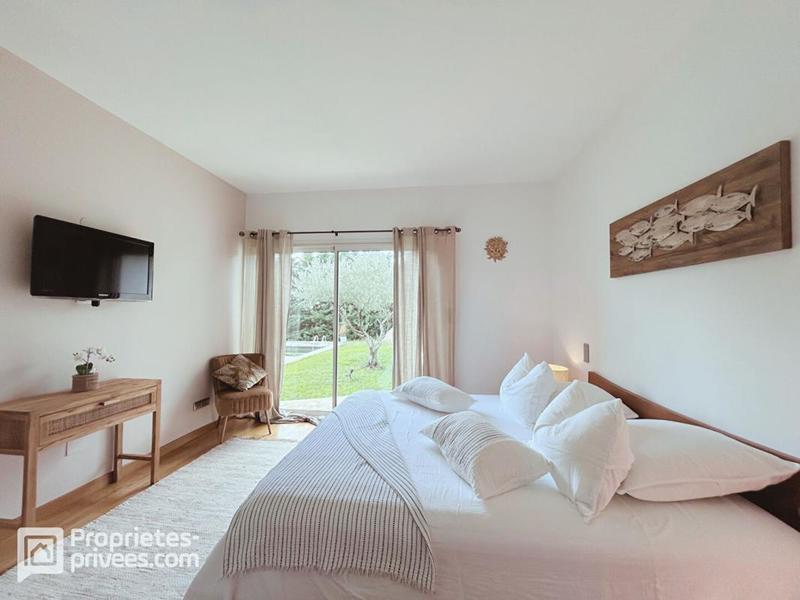 Maison - 200 m² - 5 pièces