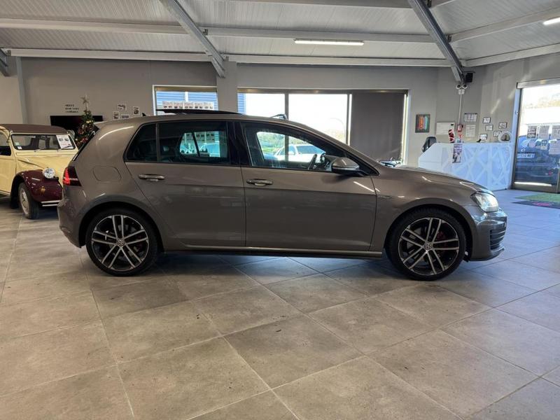 Volkswagen Golf 2.0 16v Tdi Cr Fap BlueMotion - 184 Bv Dsg 6 VII Berline Gtd Phase 1