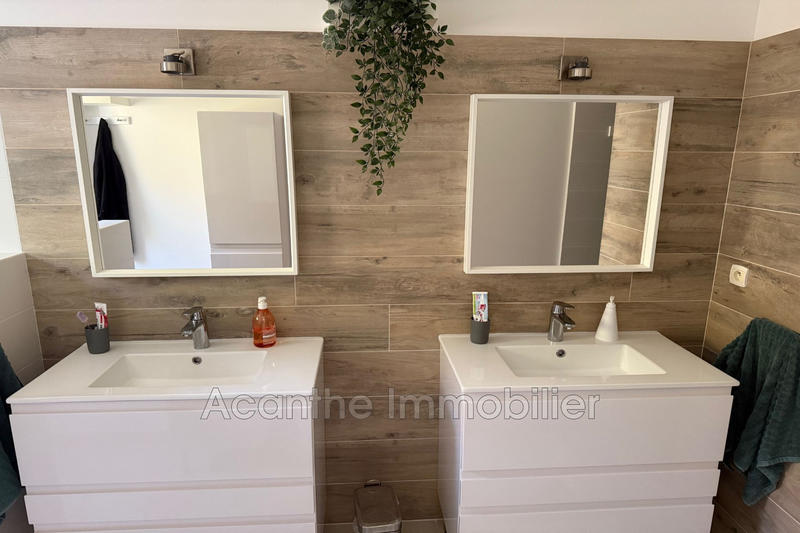 Villa - 203 m² - 6 pièces