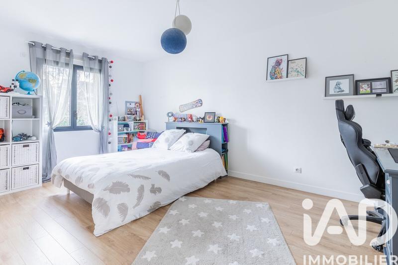 Maison - 200 m² - 7 pièces