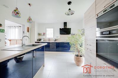 Maison - 128 m² - 6 pièces