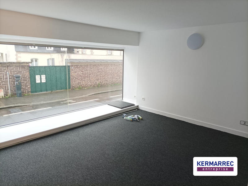 Bureau - 81 m² - 4 pièces