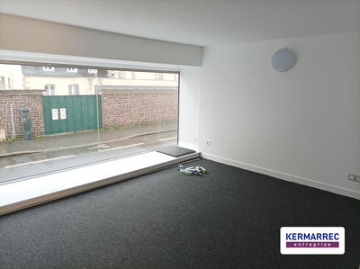 Bureau - 81 m² - 4 pièces