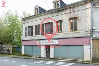 Maison ancienne - 300 m² - 6 pièces