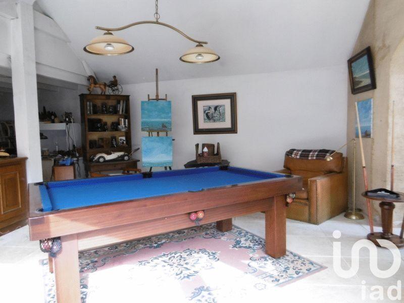 Maison - 305 m² - 10 pièces