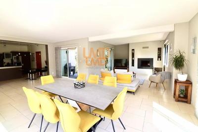 Villa - 279 m² - 7 pièces