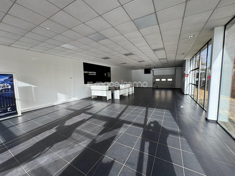 Local commercial - 786 m²