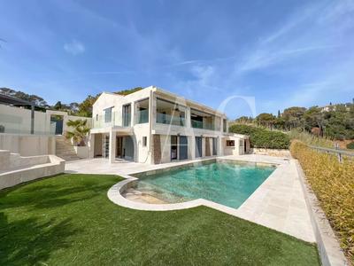 Villa - 200 m² - 7 pièces