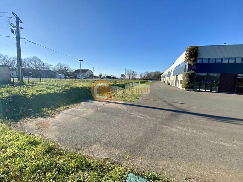 Terrain industriel - 65 m²