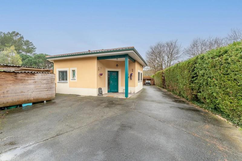 Maison - 140 m² - 5 pièces