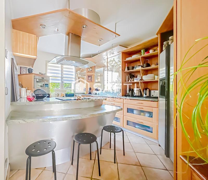 Maison - 145 m² - 7 pièces