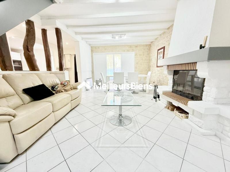 Maison - 93 m² - 5 pièces