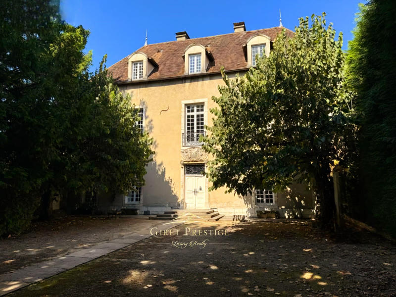 Maison - 519 m² - 14 pièces