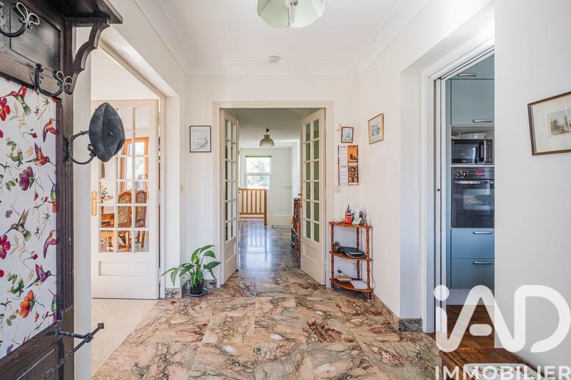 Maison - 254 m² - 10 pièces