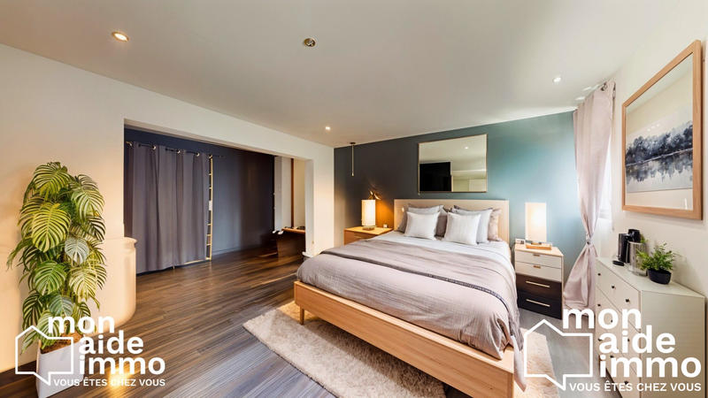 Maison - 249 m² - 7 pièces