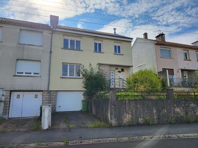 Maison - 97 m² - 5 pièces