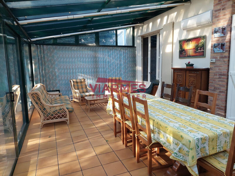 Maison - 195 m² - 8 pièces