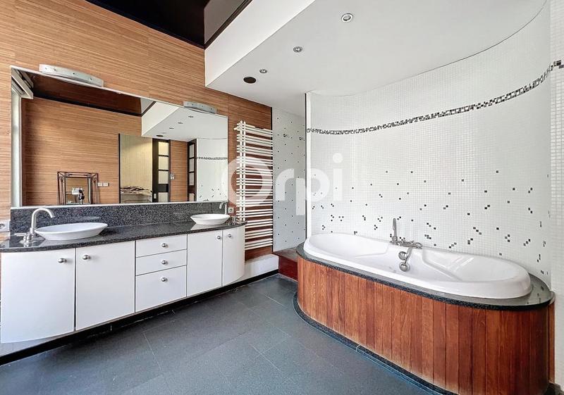 Maison bourgeoise - 301 m² - 8 pièces