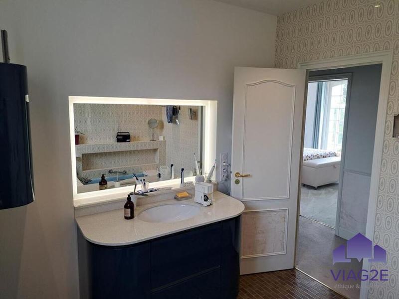 Maison traditionnelle - 159 m² - 7 pièces