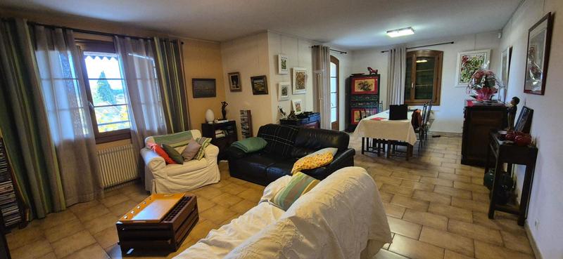 Maison - 227 m² - 6 pièces