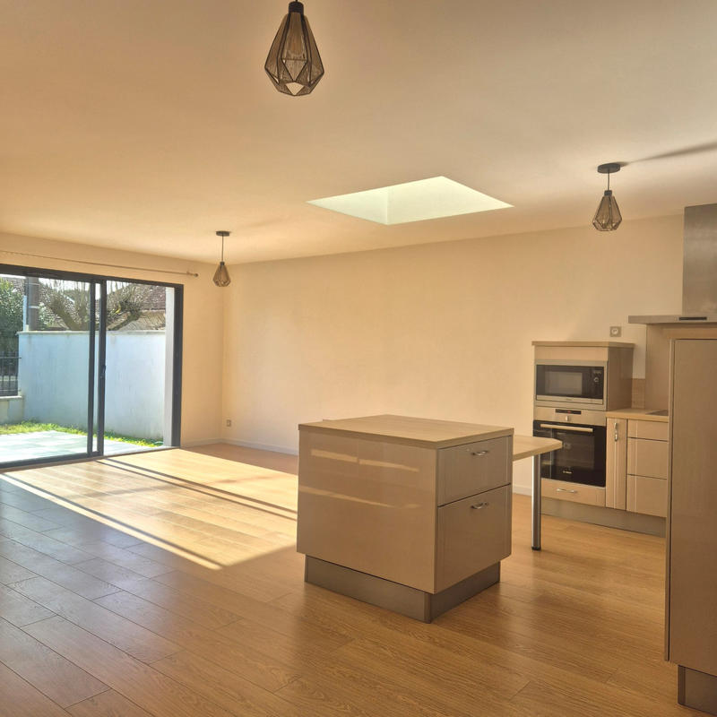 Maison - 80 m² - 4 pièces