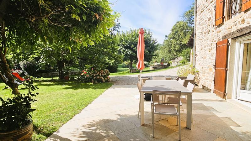 Maison - 286 m² - 9 pièces