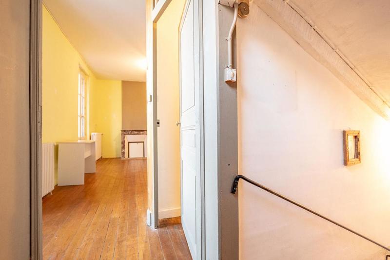 Maison - 229 m² - 8 pièces