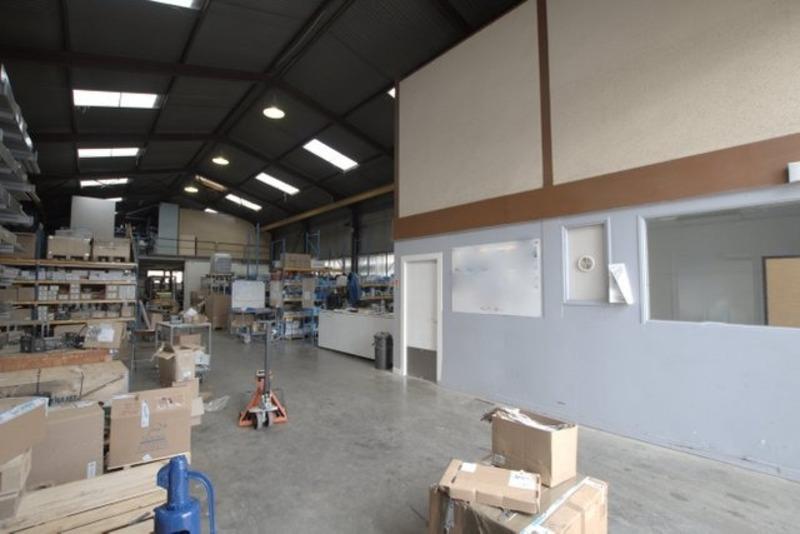 Bureau - 691 m² - 4 pièces