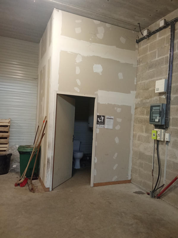 Local commercial - 200 m²