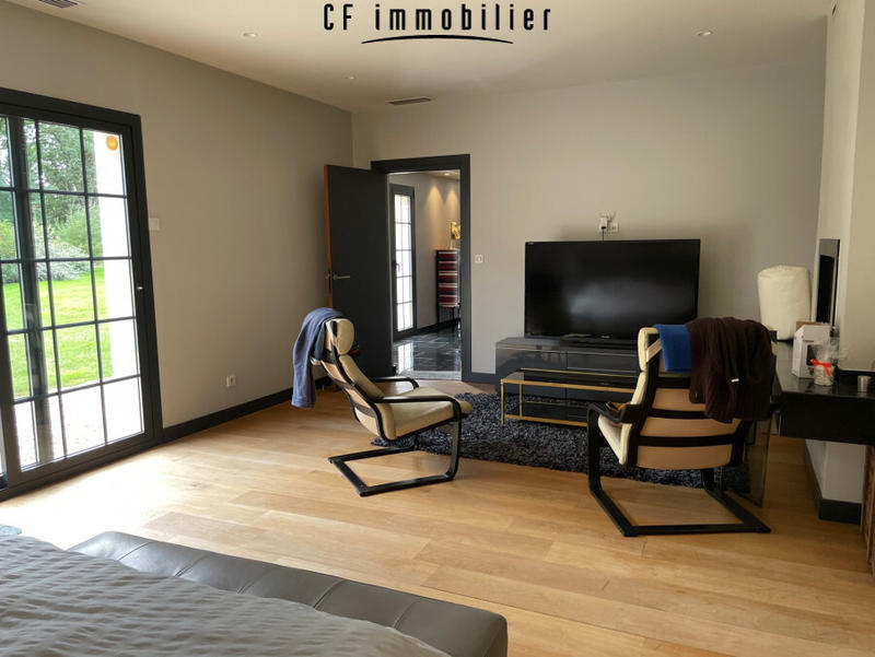 Maison - 318 m² - 7 pièces