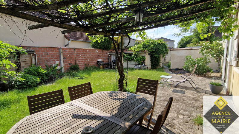 Maison - 165 m² - 8 pièces