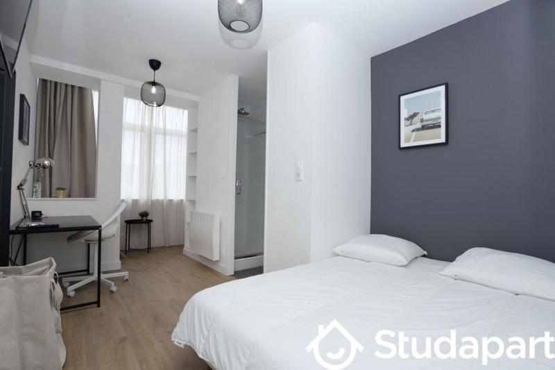 Chambre - 13 m² - 1 pièce