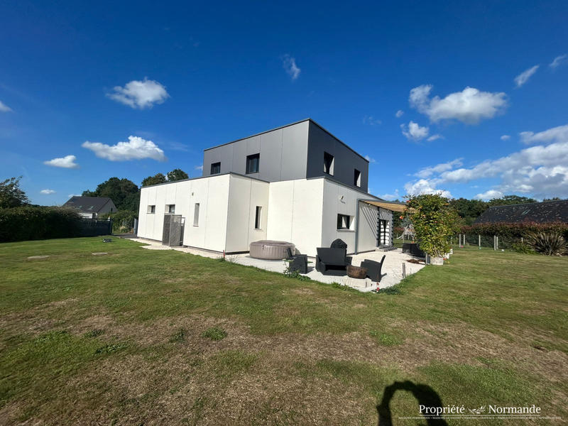 Maison - 167 m² - 6 pièces