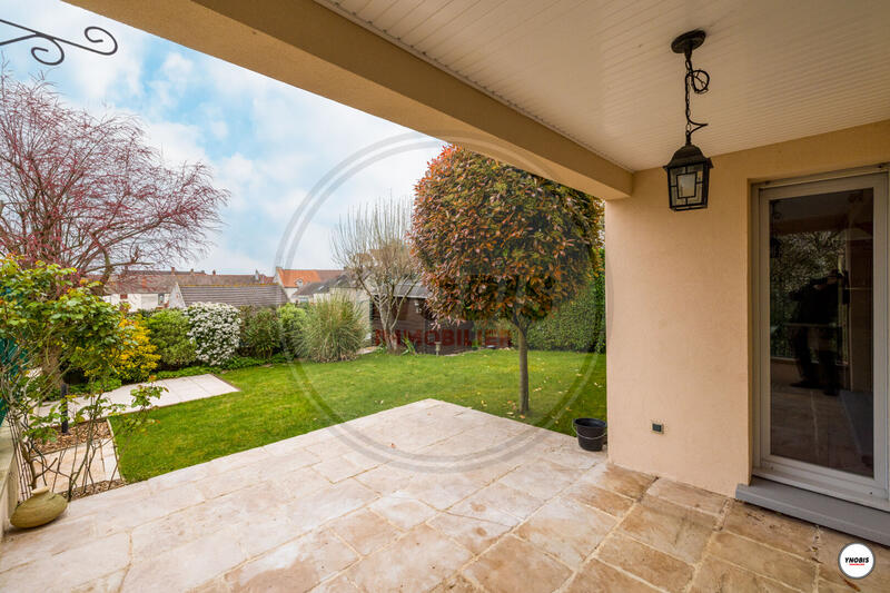 Maison - 100 m² - 5 pièces