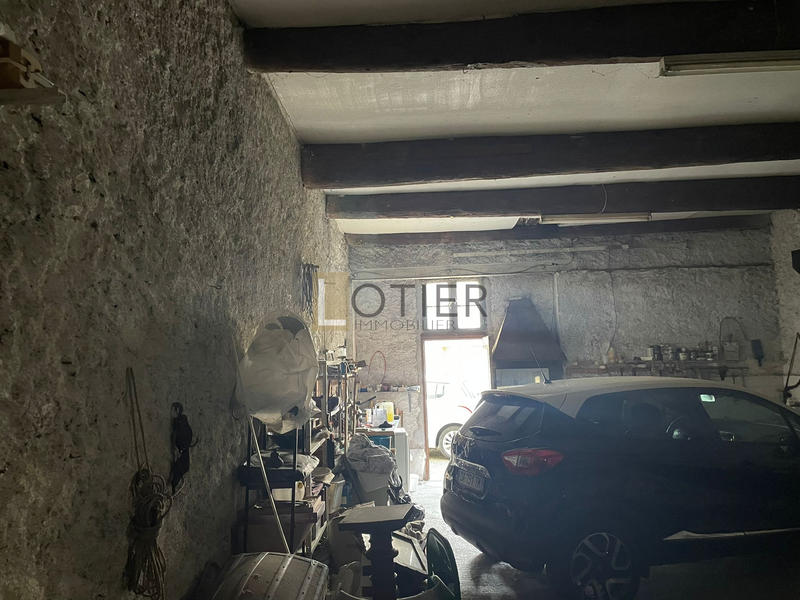 Parking / Garage - 134 m²