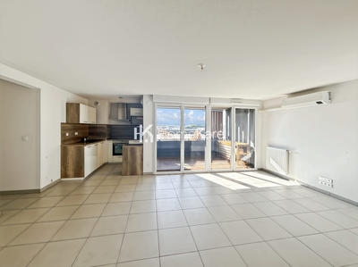 Appartement - 80 m² - 4 pièces