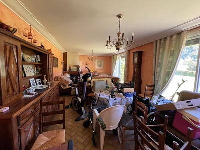 Maison - 276 m² - 7 pièces