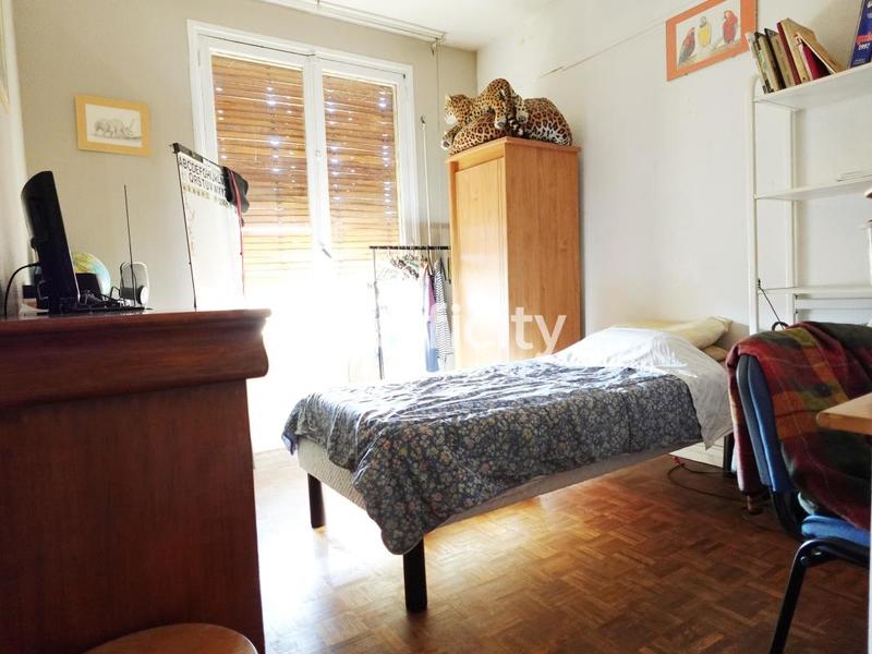 Appartement - 80 m² - 4 pièces