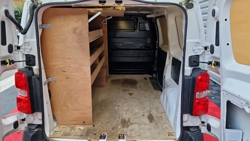 Citroën Jumpy Fourgon m bluehdi 120 ss bvm6 driver 300 nm