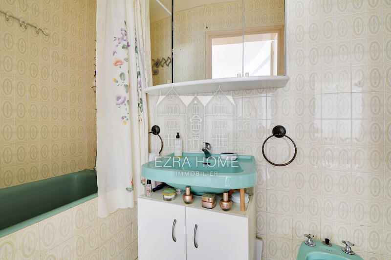 Appartement - 80 m² - 4 pièces