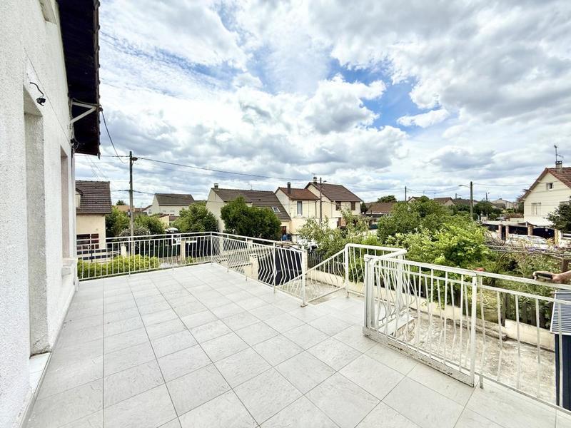 Maison - 192 m² - 7 pièces