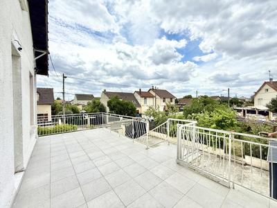 Maison - 192 m² - 7 pièces