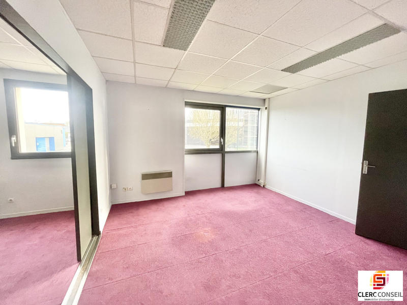 Bureau - 225 m²