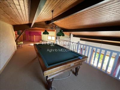 Maison - 240 m² - 5 pièces