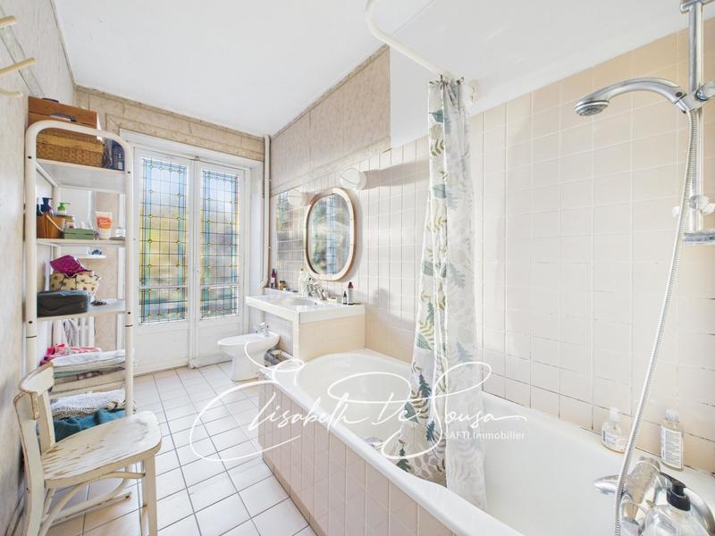 Maison de maîtres - 200 m² - 9 pièces