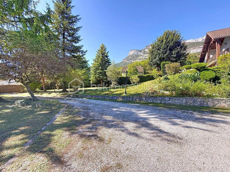 Maison - 143 m² - 6 pièces