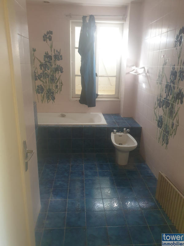 Local commercial - 1 260 m²