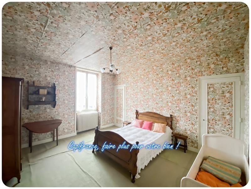 Maison de village - 473 m² - 12 pièces